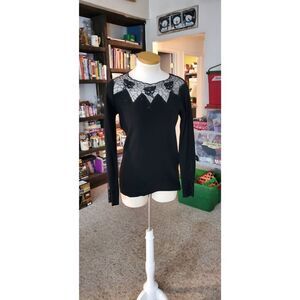 OLIVER EMBELLISHED WOMENS SWEATER